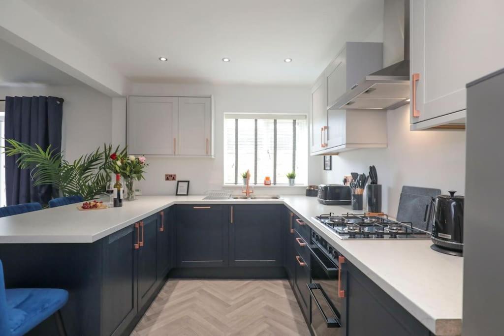 Perfect For Contractors With On Site Parking Βίλα Brierley Hill Εξωτερικό φωτογραφία