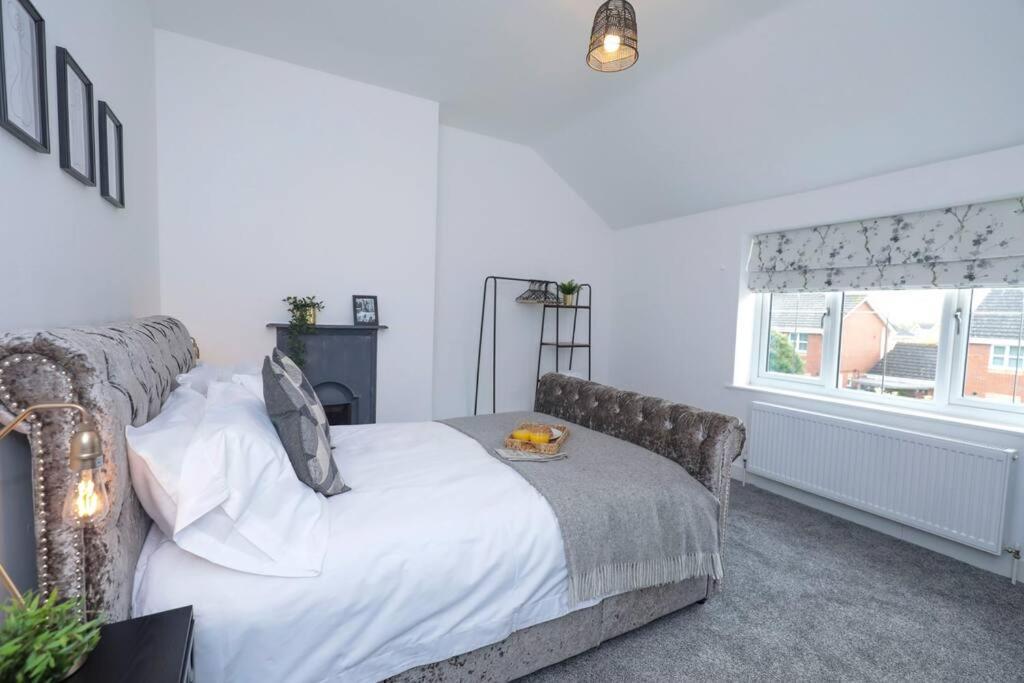 Perfect For Contractors With On Site Parking Βίλα Brierley Hill Εξωτερικό φωτογραφία