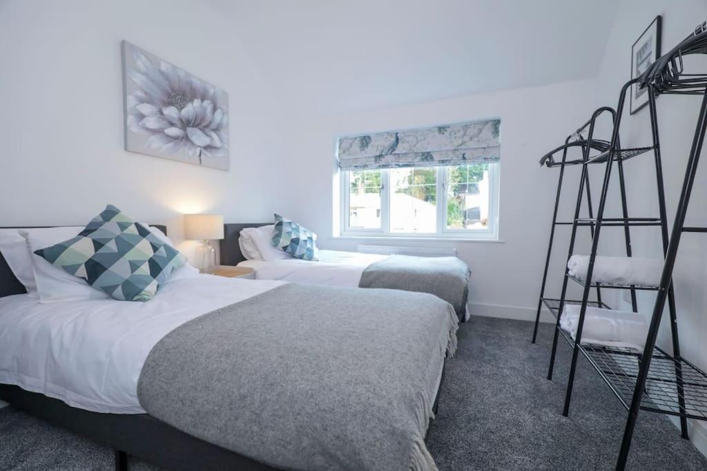 Perfect For Contractors With On Site Parking Βίλα Brierley Hill Εξωτερικό φωτογραφία