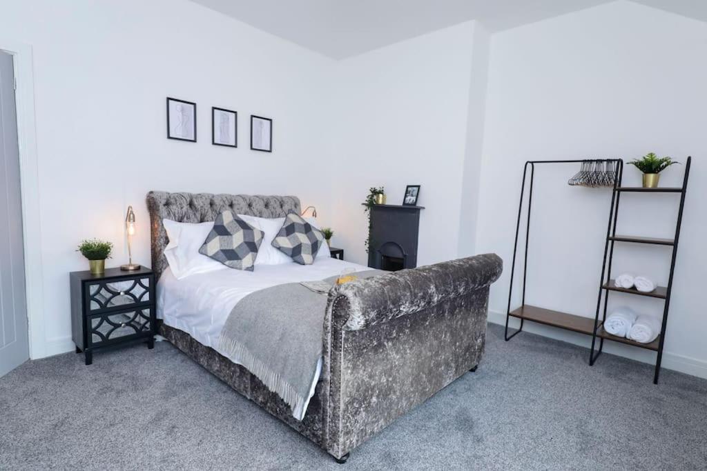 Perfect For Contractors With On Site Parking Βίλα Brierley Hill Εξωτερικό φωτογραφία