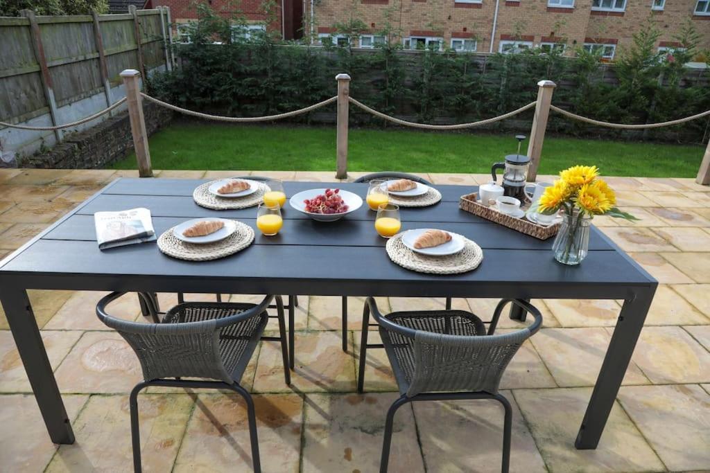 Perfect For Contractors With On Site Parking Βίλα Brierley Hill Εξωτερικό φωτογραφία